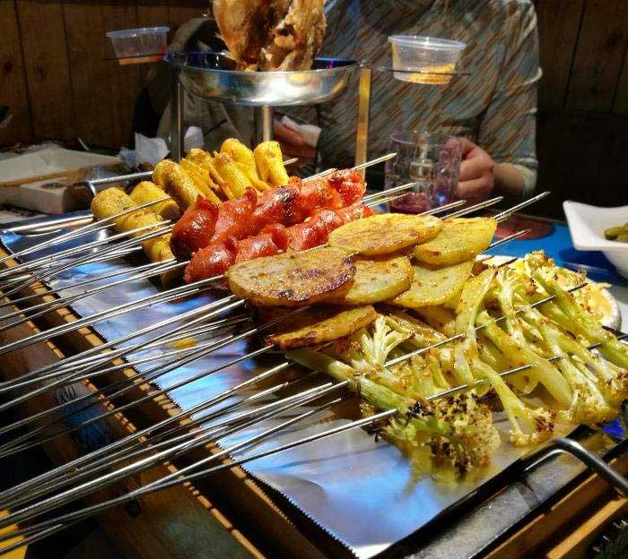 衡山音乐烧烤吧